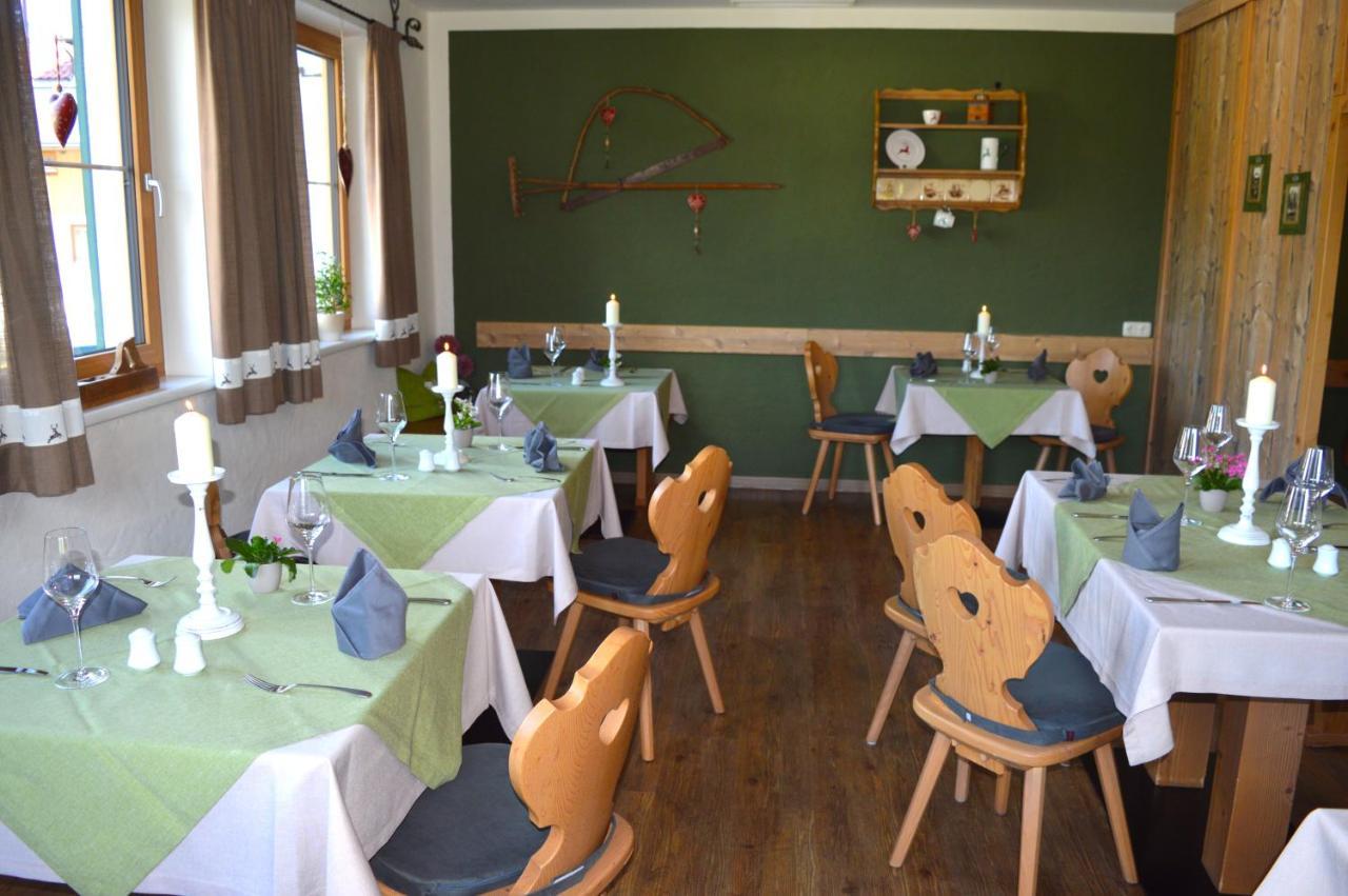 Hotel Zum Urviech -Erwachsenenhotel- (Adults Only) Ehrwald Dış mekan fotoğraf