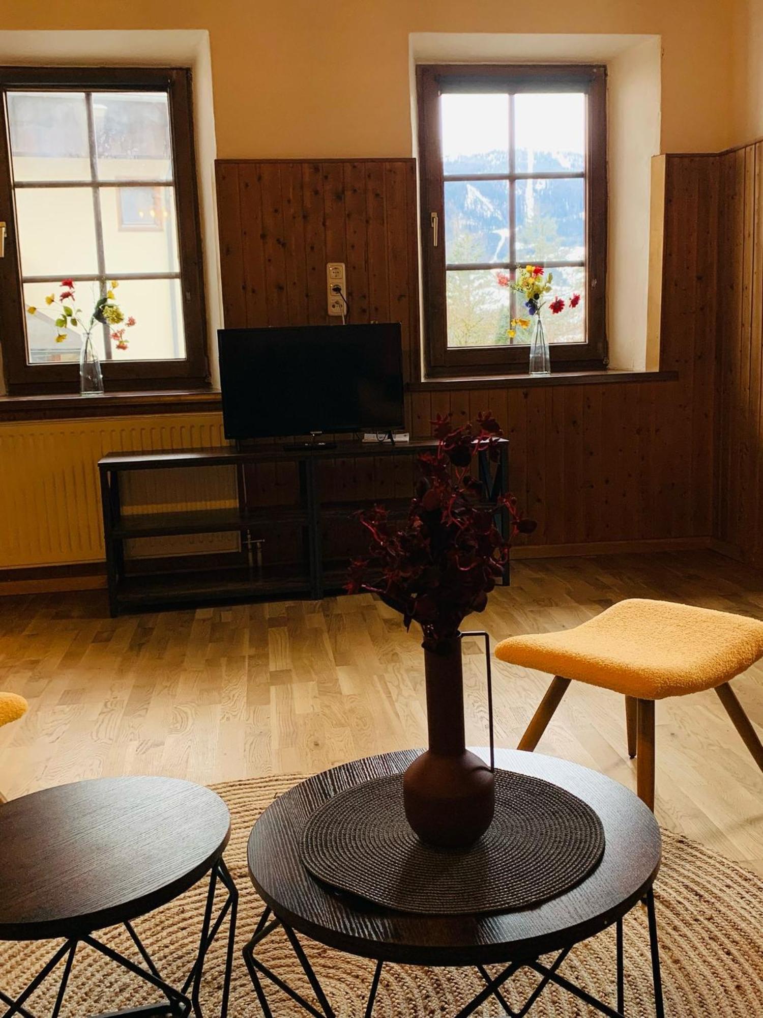 Hotel Zum Urviech -Erwachsenenhotel- (Adults Only) Ehrwald Dış mekan fotoğraf