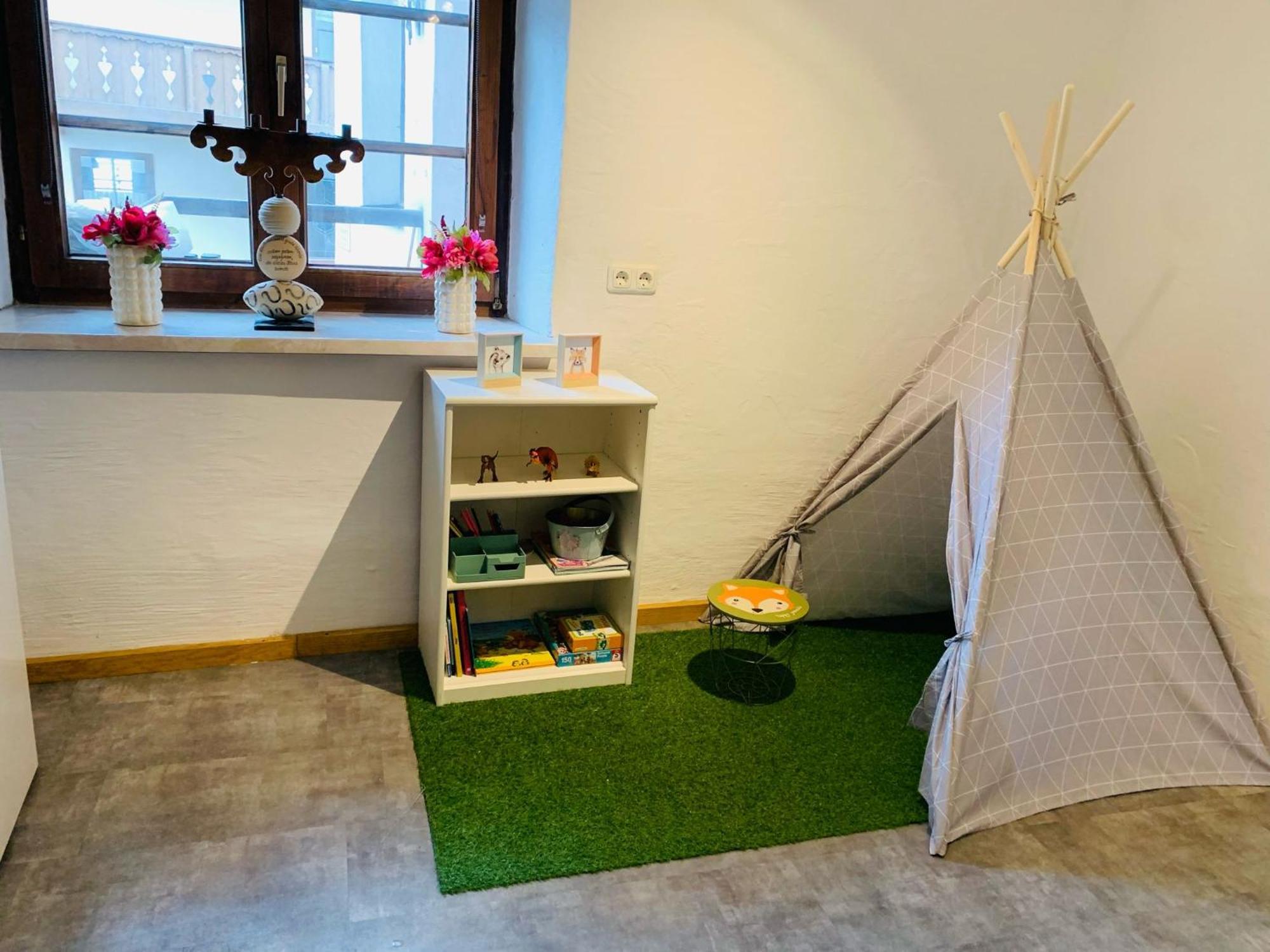 Hotel Zum Urviech -Erwachsenenhotel- (Adults Only) Ehrwald Dış mekan fotoğraf