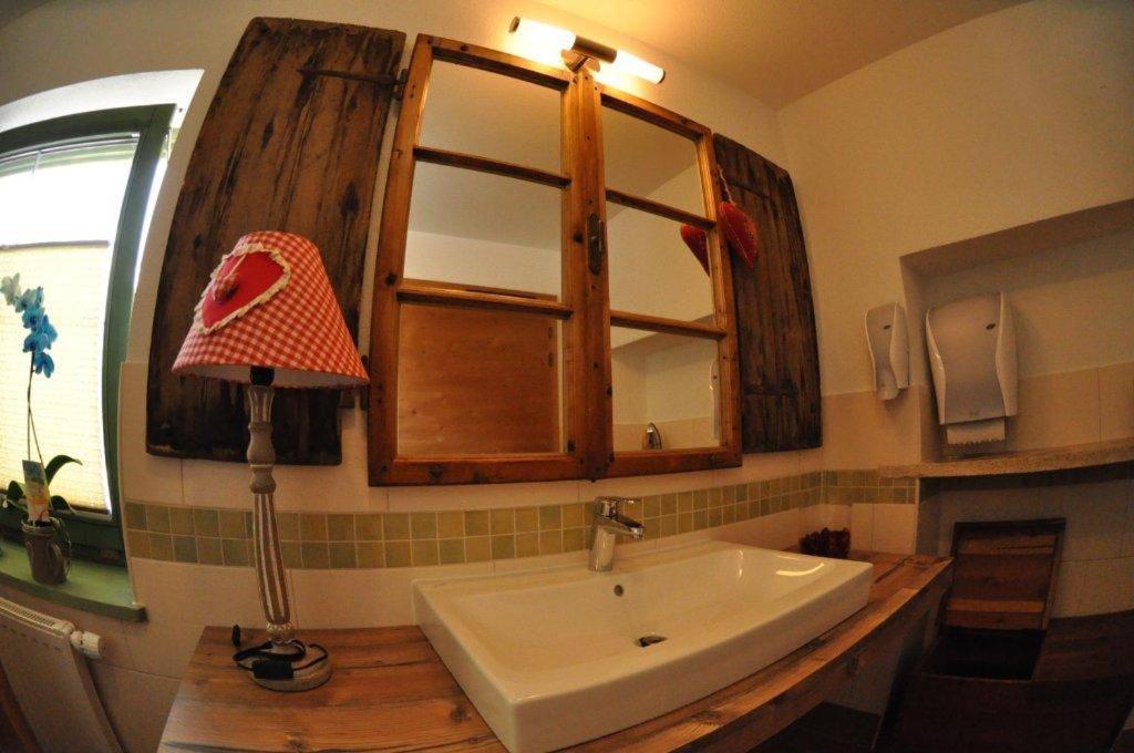 Hotel Zum Urviech -Erwachsenenhotel- (Adults Only) Ehrwald Dış mekan fotoğraf