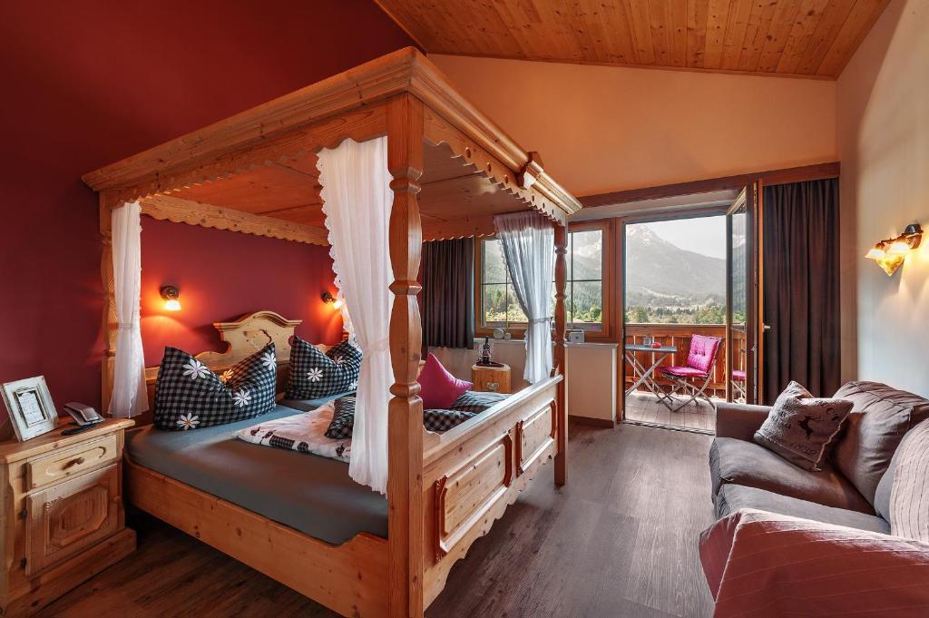 Hotel Zum Urviech -Erwachsenenhotel- (Adults Only) Ehrwald Oda fotoğraf