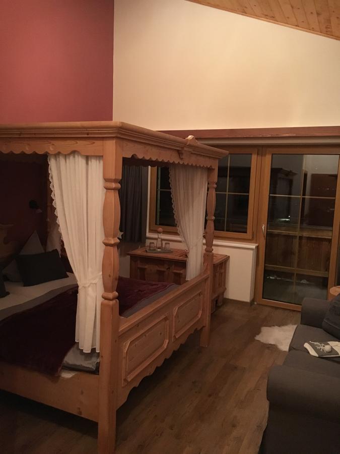 Hotel Zum Urviech -Erwachsenenhotel- (Adults Only) Ehrwald Dış mekan fotoğraf